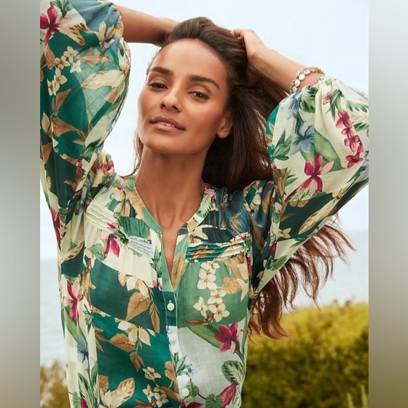 NWT Tommy Bahama Hightide Flora Pintuck Blouse - Picture 2 of 5